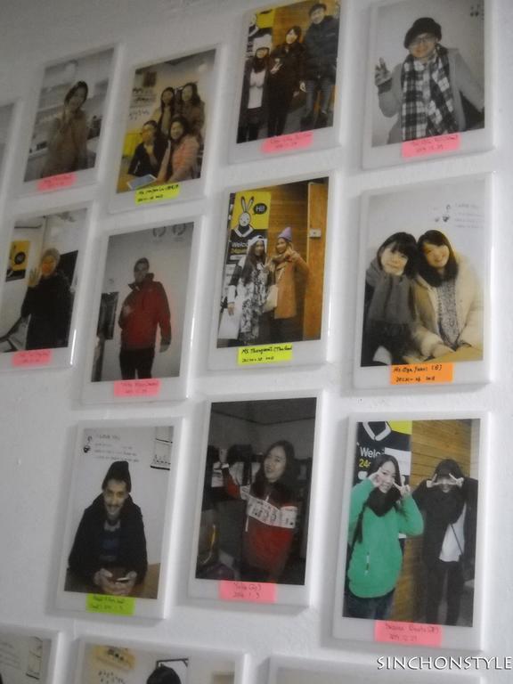 24 Guesthouse Sinchon Hongdae Szöul Szoba fotó